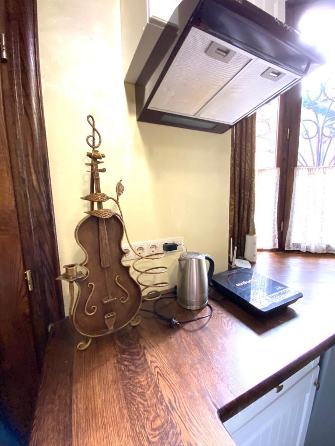 Квартира Подобово На Площі Ринок 39 Сам Центр Львова Extérieur photo